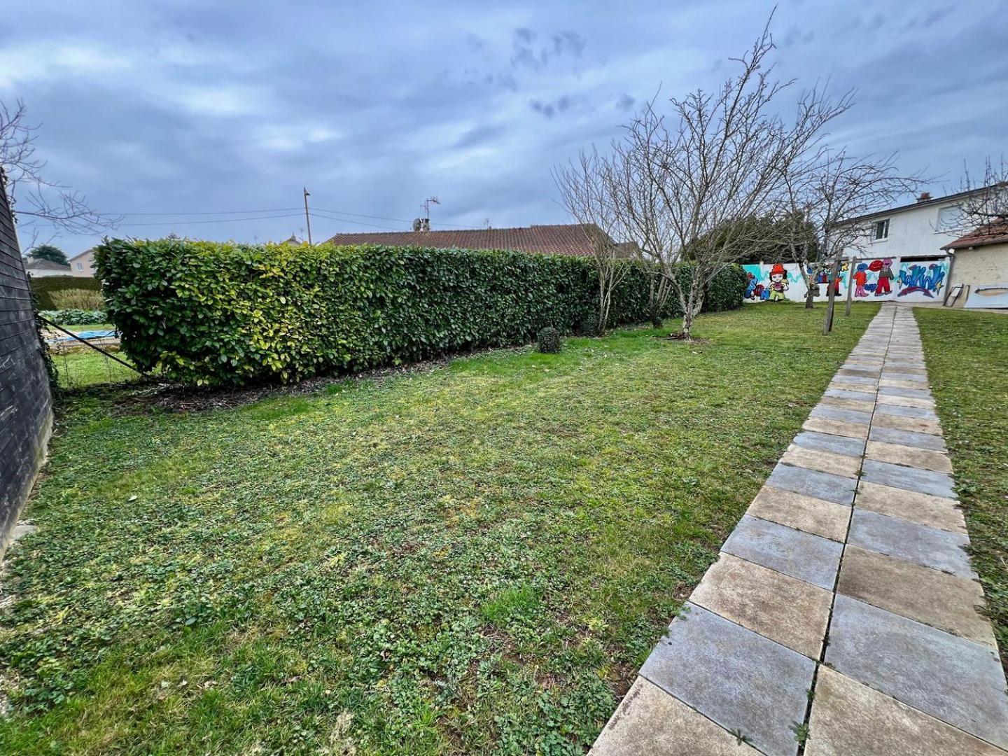 Chez Marcel - Maison 3 Chambres Lussac-les-Châteaux Eksteriør bilde