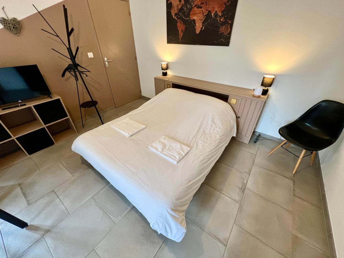 Chez Marcel - Maison 3 Chambres Lussac-les-Châteaux Eksteriør bilde