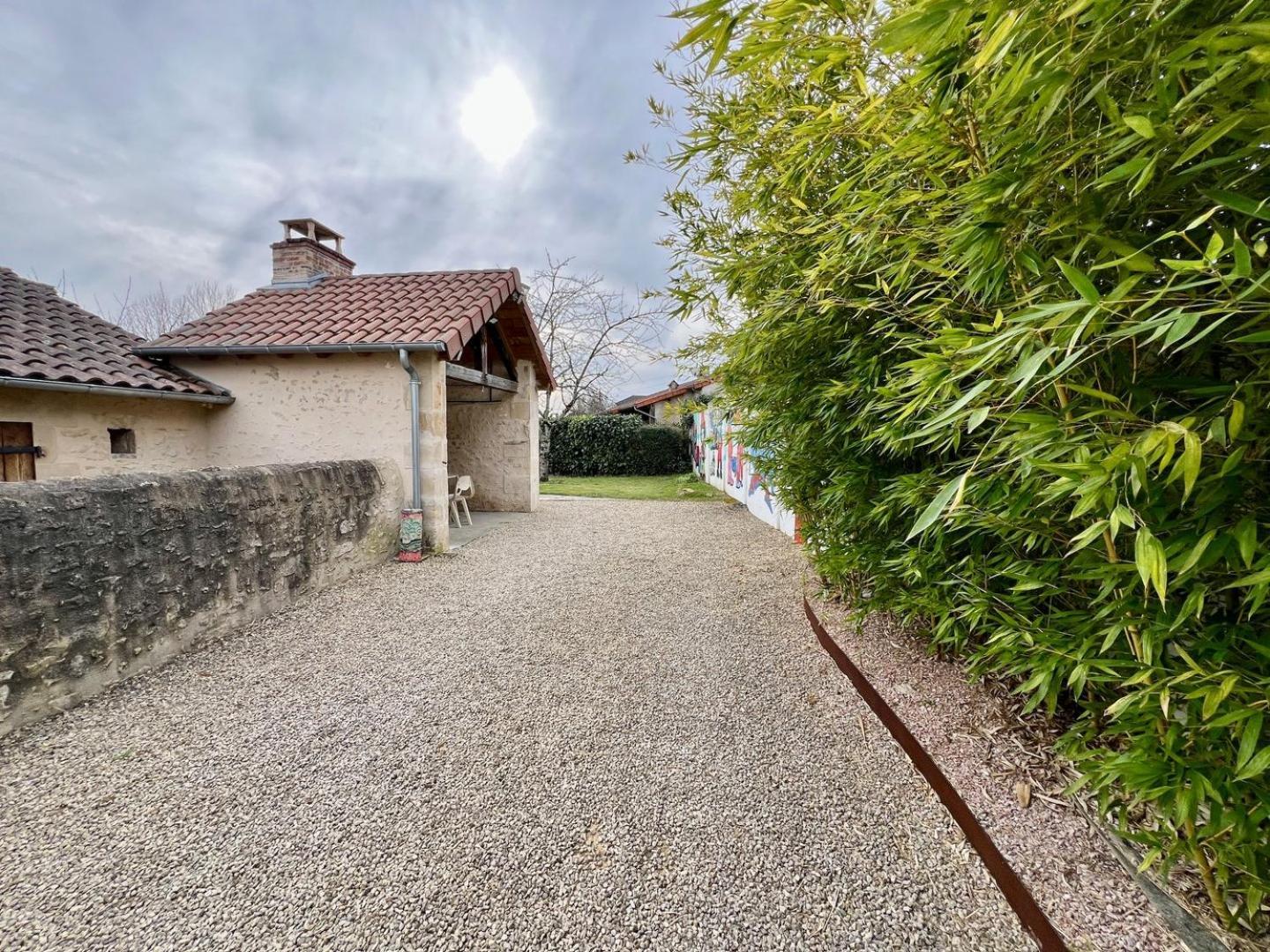 Chez Marcel - Maison 3 Chambres Lussac-les-Châteaux Eksteriør bilde