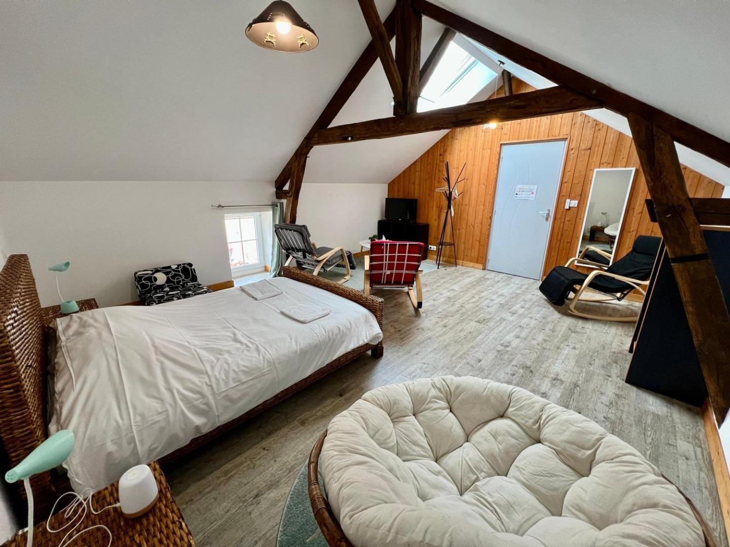 Chez Marcel - Maison 3 Chambres Lussac-les-Châteaux Eksteriør bilde